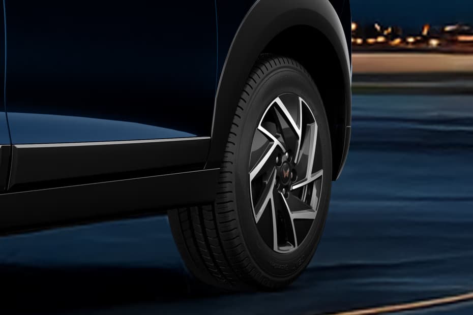Mahindra XUV 3XO EV Wheel 