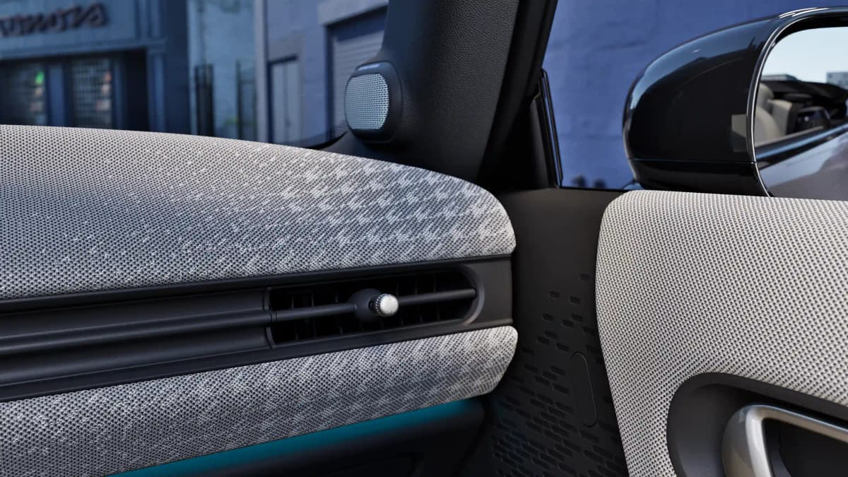 Detail view of the MINI Cooper Convertible dashboard
